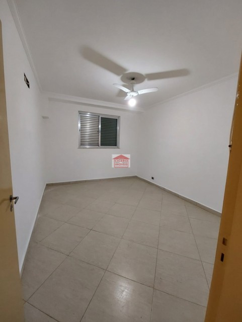 Apto LADO PRAIA NO CENTRO